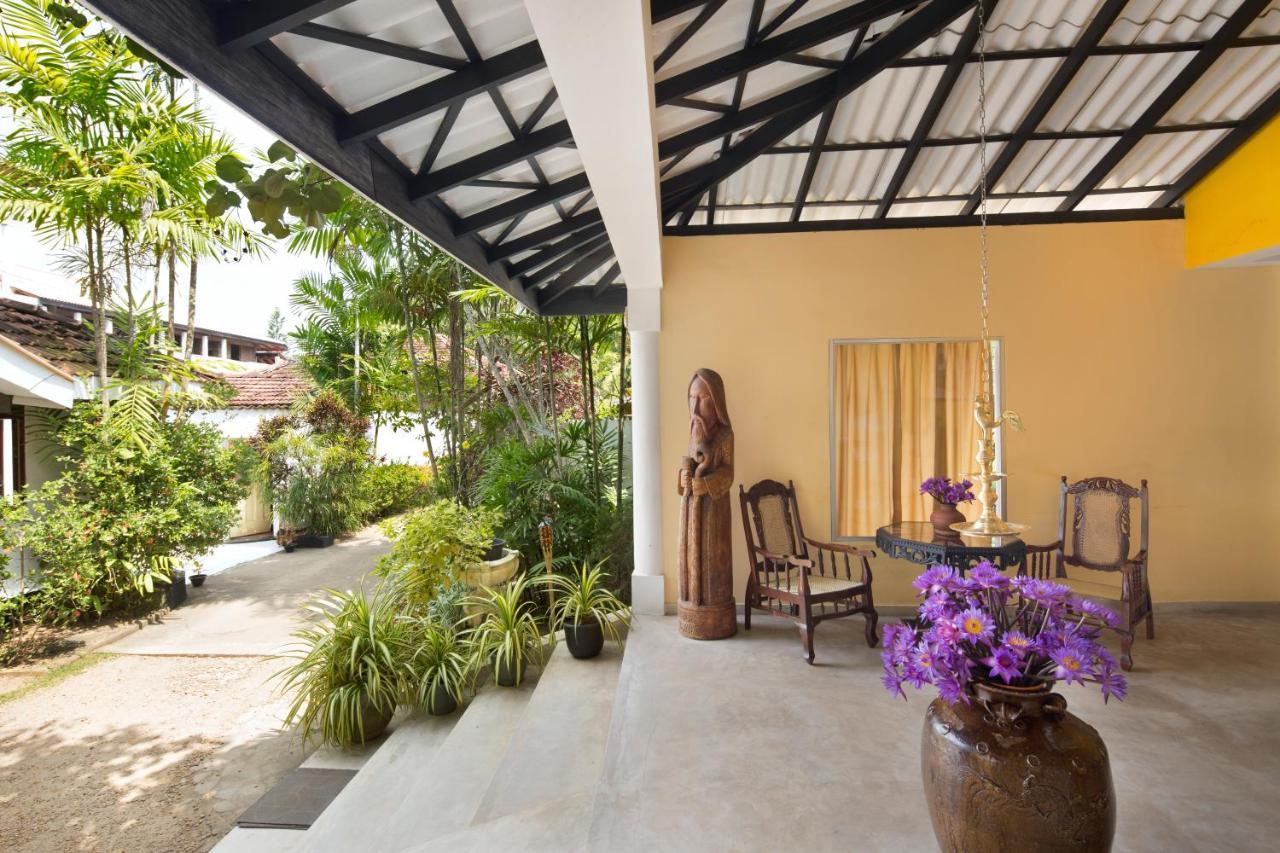 Palm Beach Inn & Sea Shells Cabanas Bentota Kültér fotó