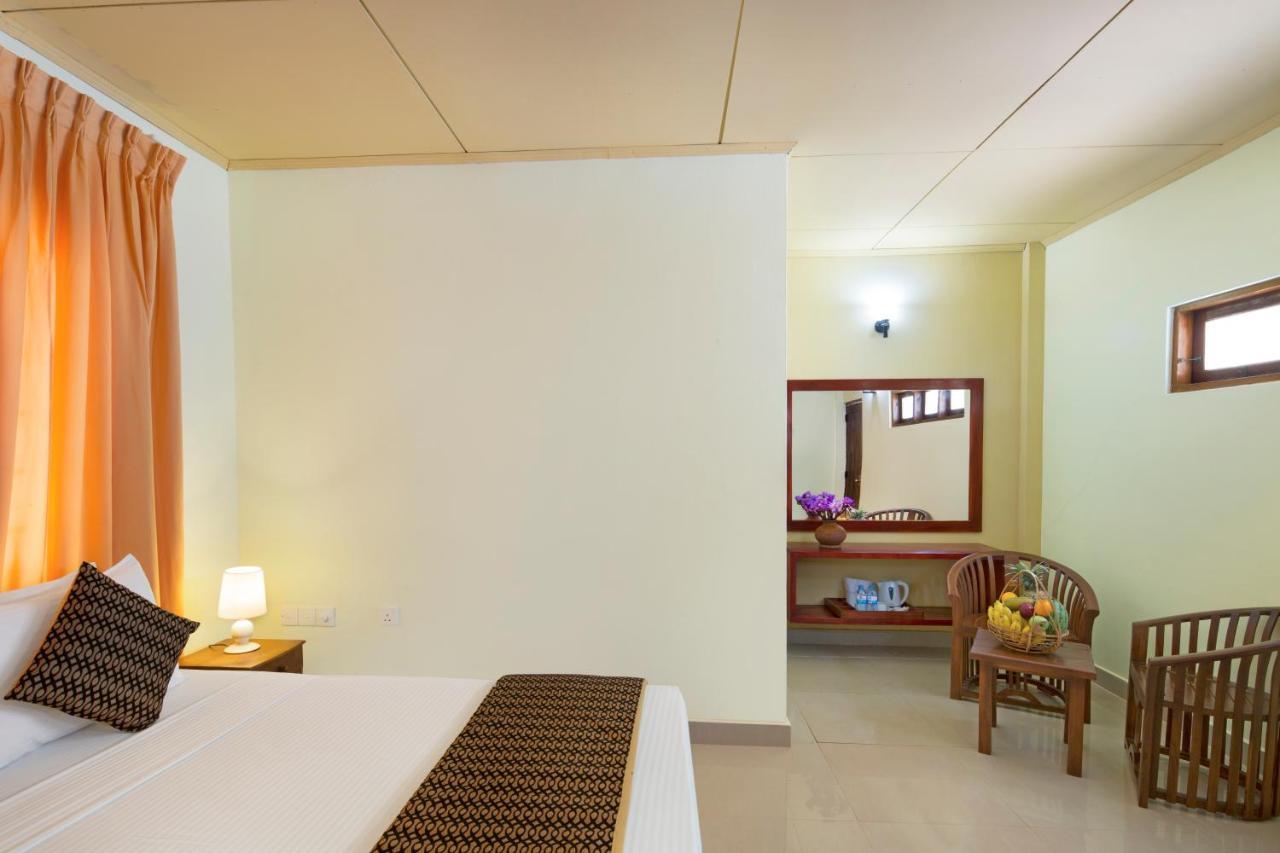 Palm Beach Inn & Sea Shells Cabanas Bentota Szoba fotó
